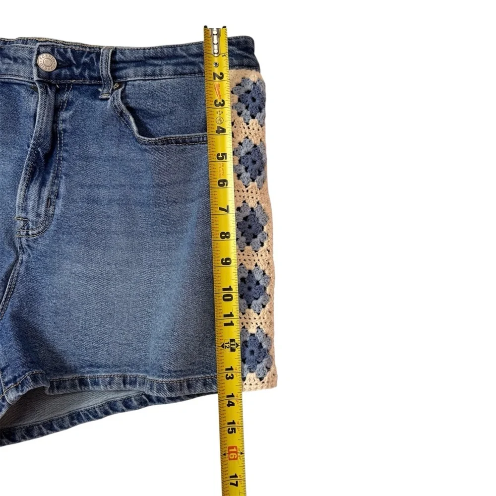 Torrid Denim Shorts Handmade Crochet Trim Granny Square Size 14 Festival